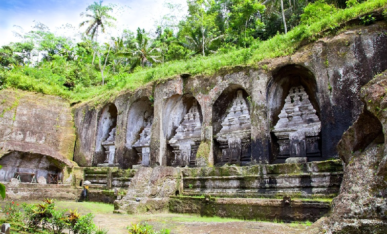 Menikmati Keunikan dan Keindahan Candi Gunung Kawi Bali